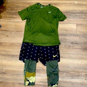 MEN’s All Adult XL Camouflage Nike workout outfit.